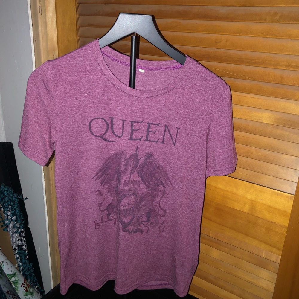 Purple Top queen band shirt size small